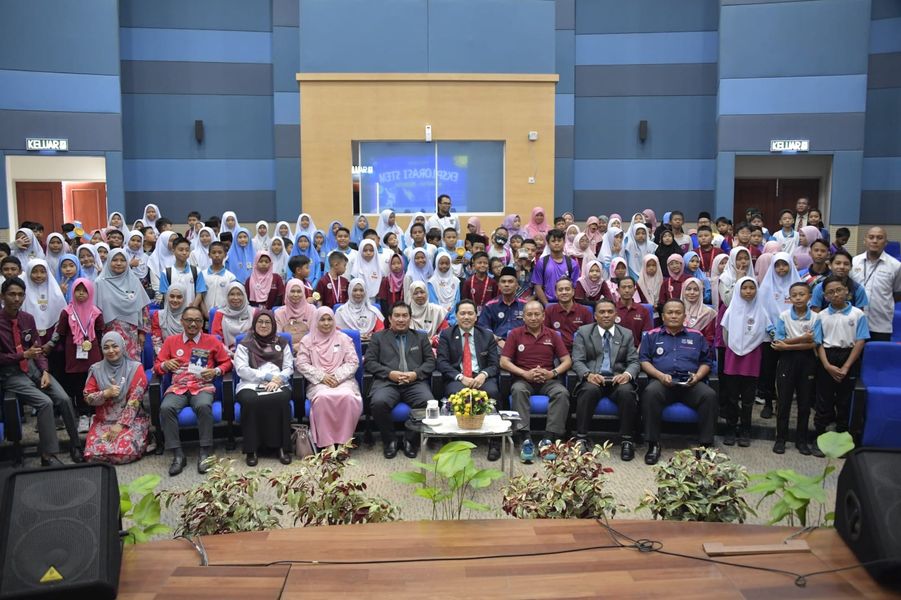 PROGRAM EKSPLORASI STEM MALAYSIA โ INDONESIA 2023