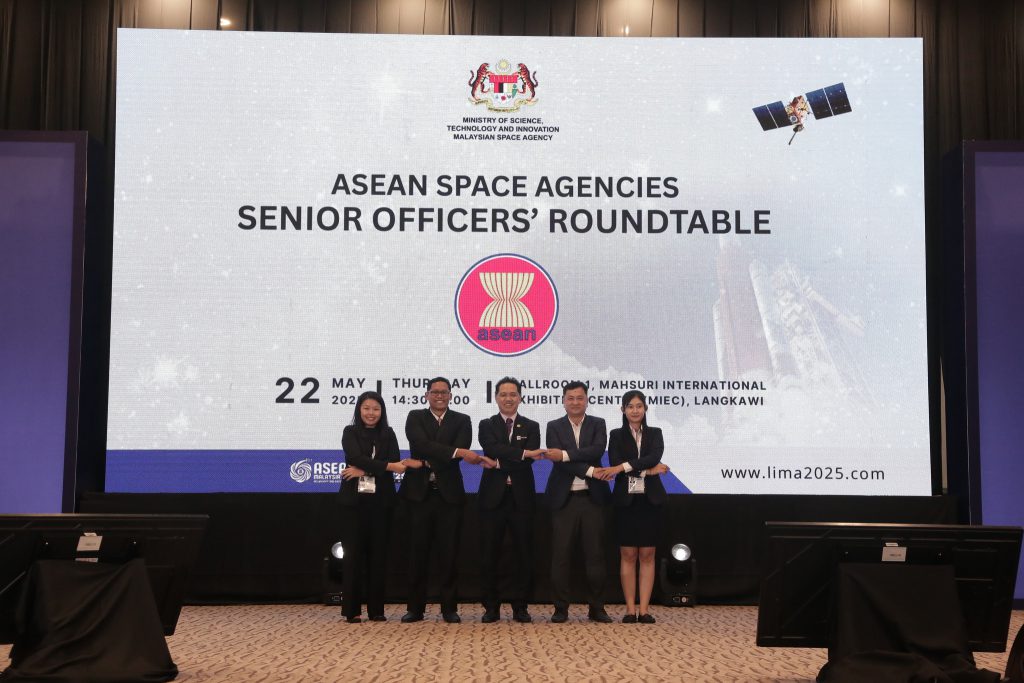 PERSIDANGAN MEJA BULAT PEGAWAI KANAN AGENSI ANGKASA NEGARA ASEAN PADA 22 MEI 2025